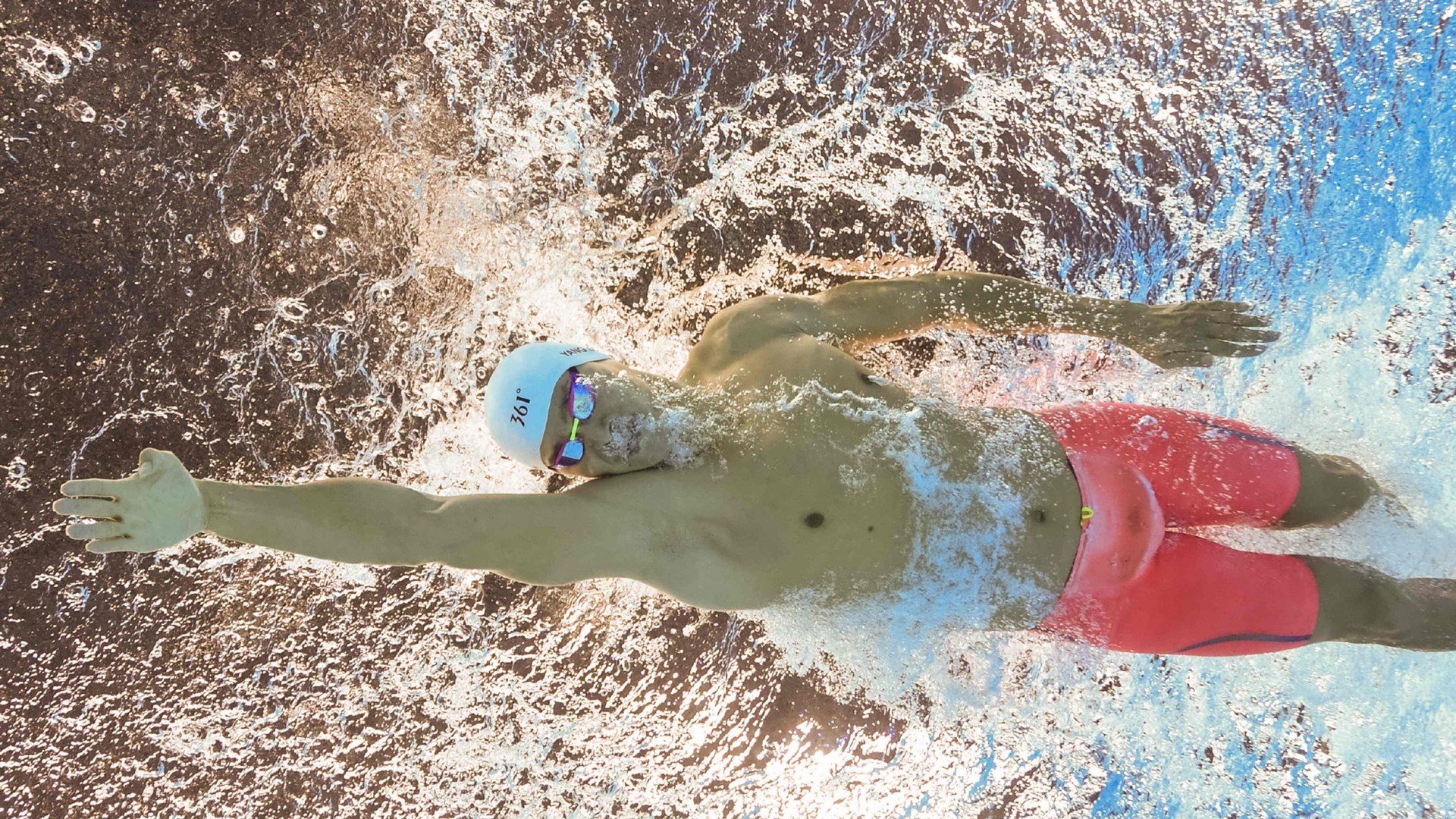 中国队稳步提升成绩赢得掌声,中国队的成绩